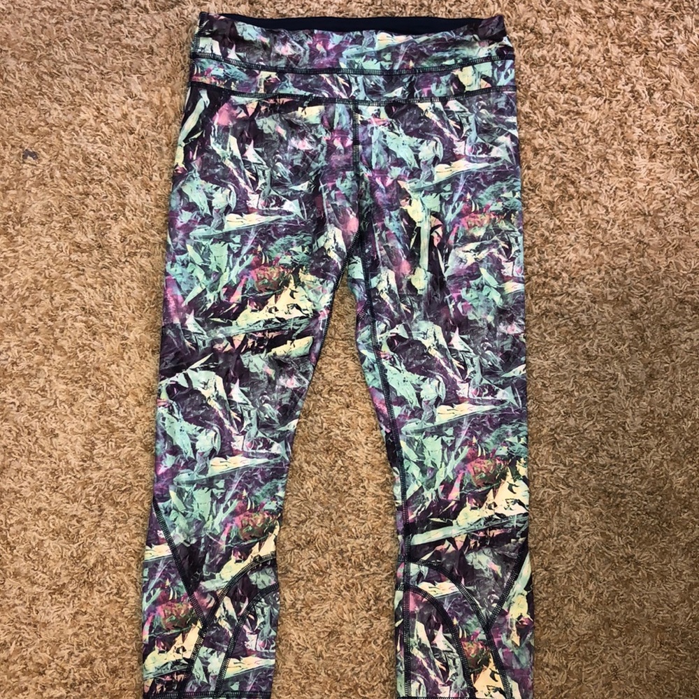 Lululemon crops